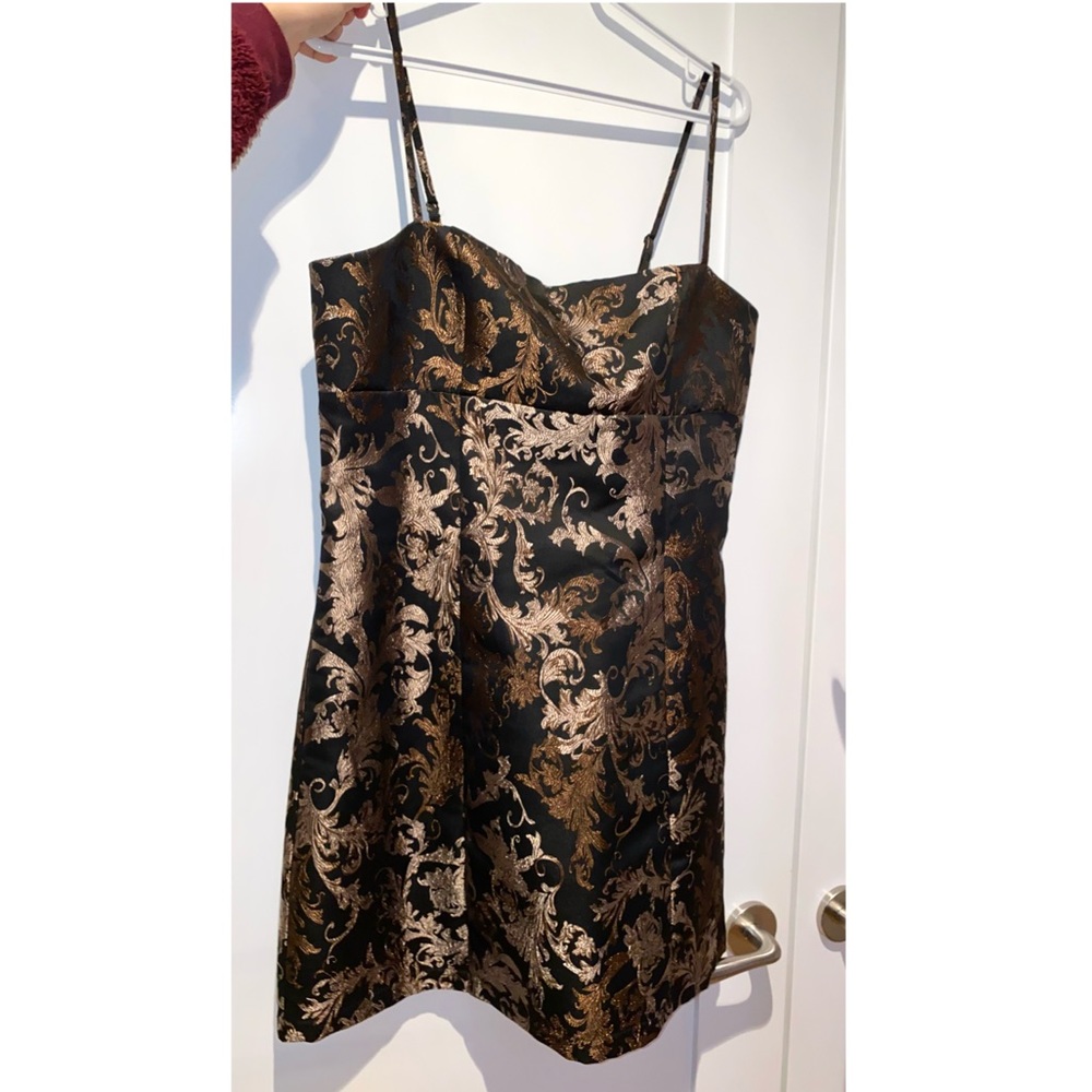 Urban Outfitters Black & Gold Strappy Mini Dress🖤